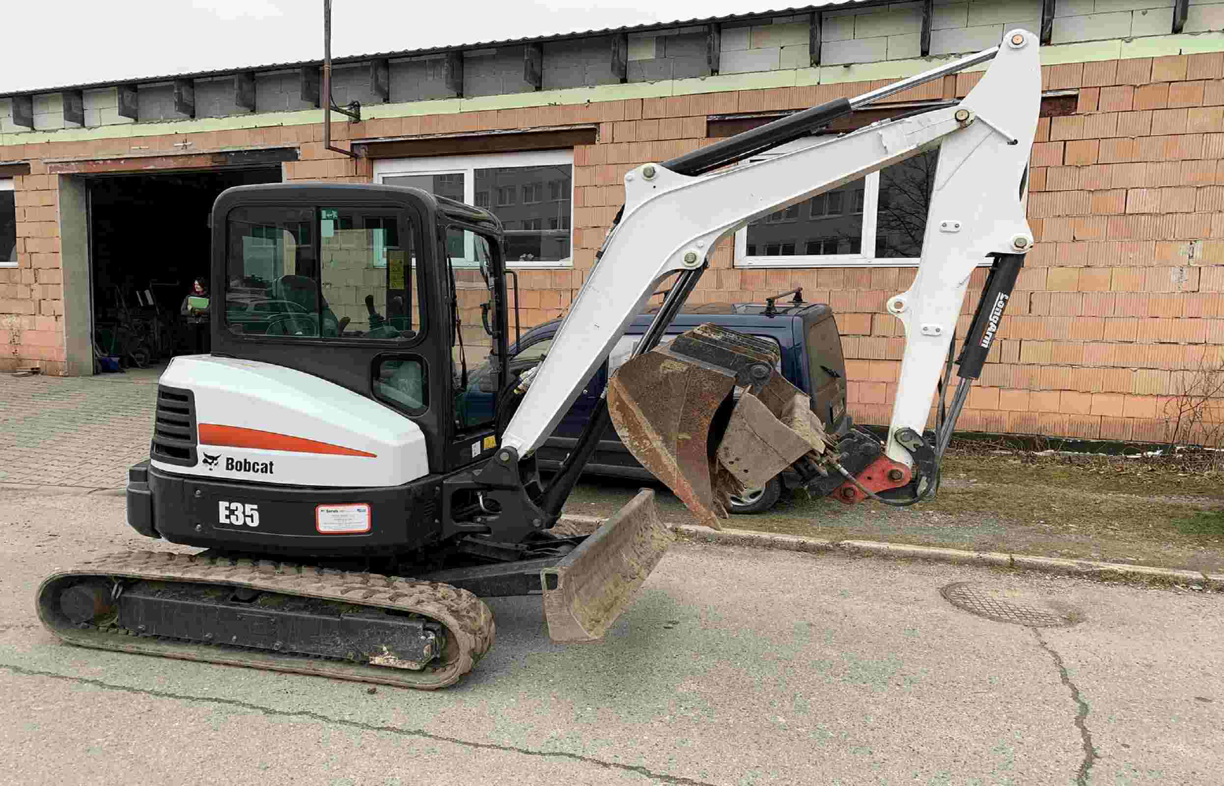 bobcat_e35-1