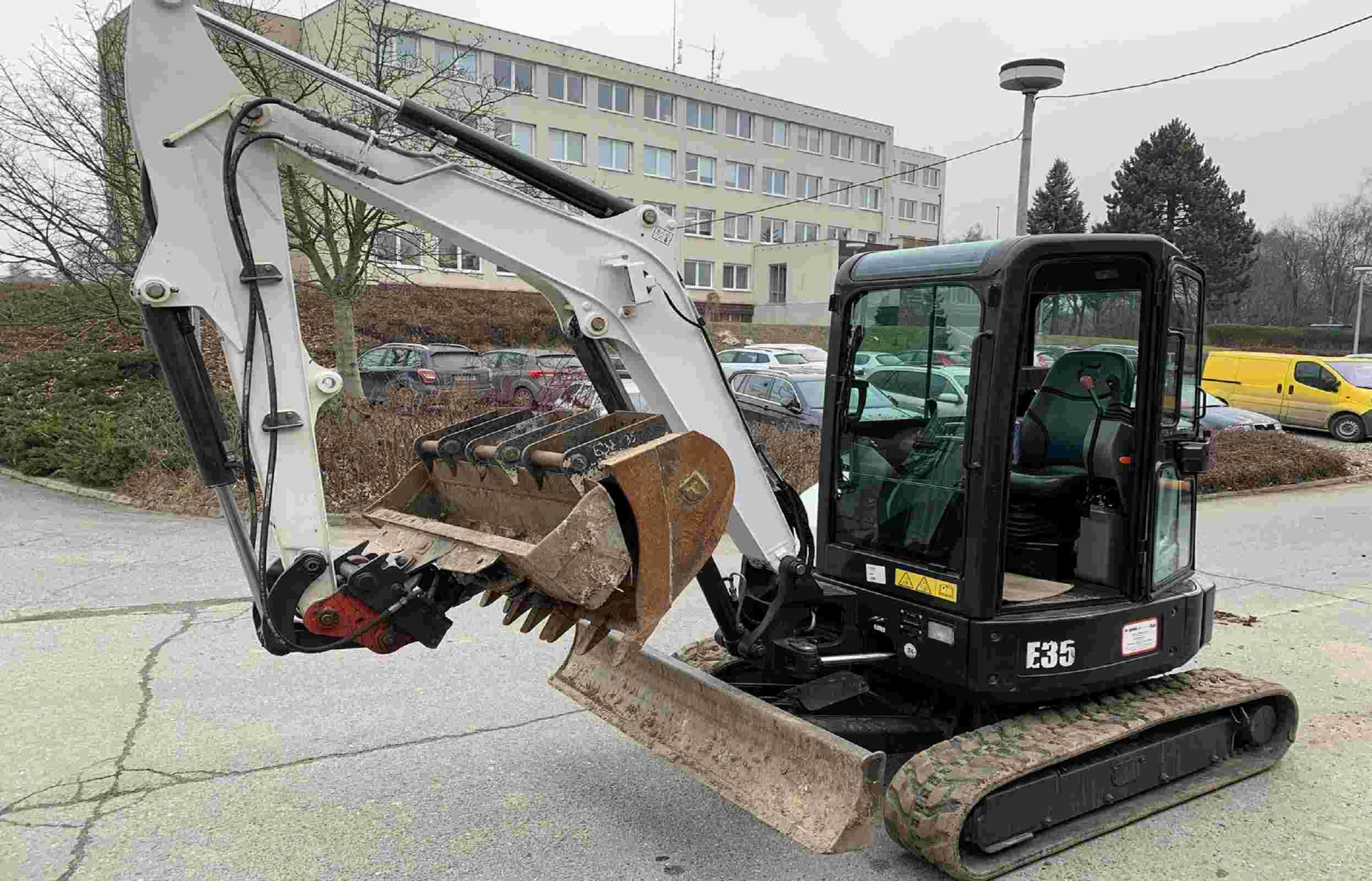 bobcat_e35-2