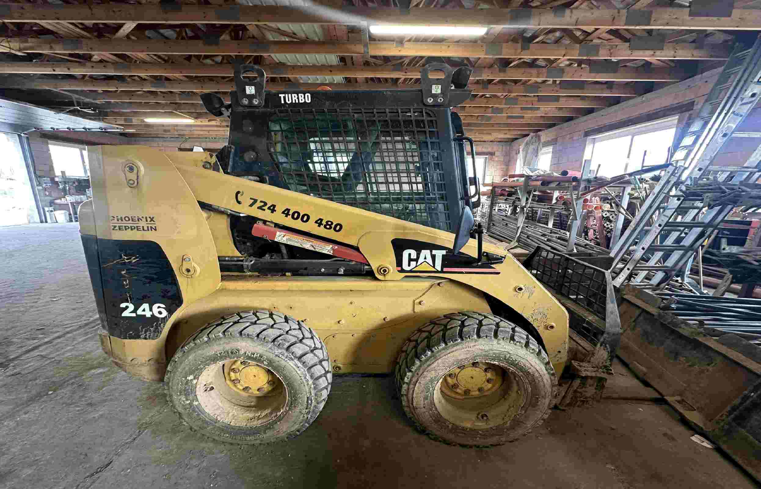 caterpillar_246-2