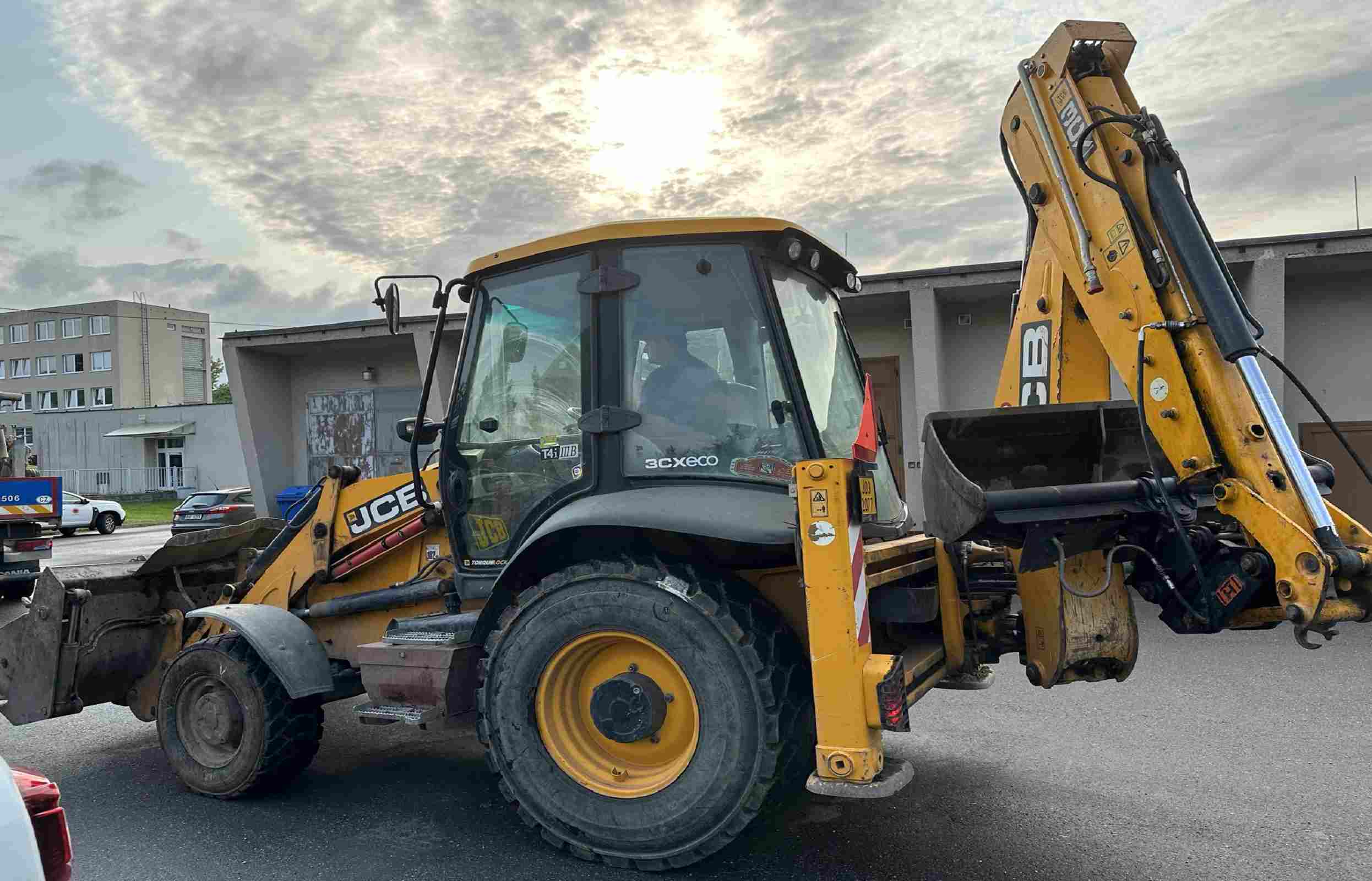 jcb_3cx-3